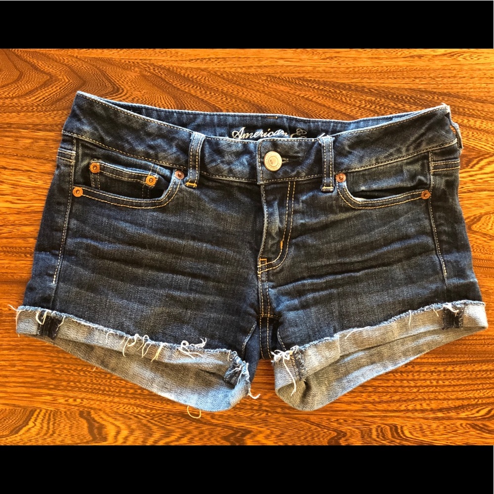 American Eagle shorts stretch size 4